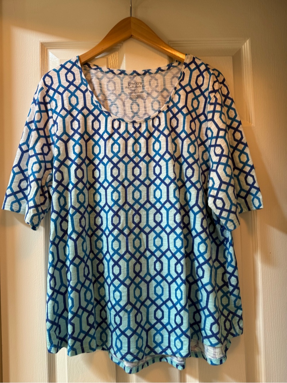CHICO’S Ultimate Tee Blue Ombré Hexagon Slub-XL